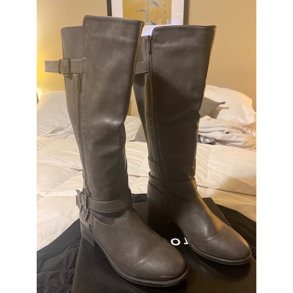 Torrid Tall Knee High Boots Zip Gray Buckle Women’s 12 EUC